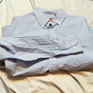 Men's L Izod long sleeve shirt